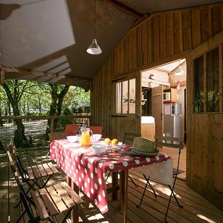Camping Les Hirondelles * Loupiac (Lot)